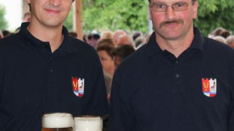 Die beiden Organisatoren Ernst Hurler Vorsitzender der freiwilligen Feuerwehr, (rechts) und sein Stellvertreter Tobias Kratzer. 	 	