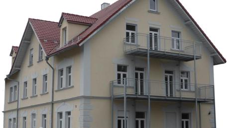 Einem Asylbewerberheim in der ehemaligen Bahnhofsgaststätte in Welden erteilte das Landratsamt eine Absage.