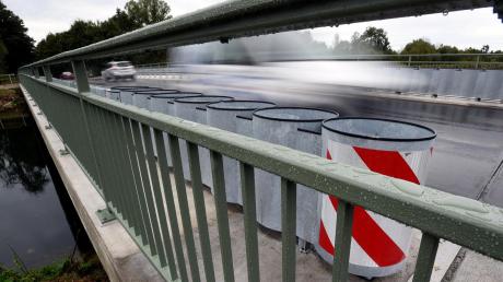 Die Lechbrücke bei Langweid ist wieder für den Verkehr offen – wenn auch vorerst nur einspurig. 