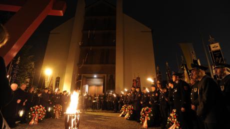In Neusäß und den Ortsteilen findet am Vorabend des Volkstrauertags wieder die Friedensnacht statt. 