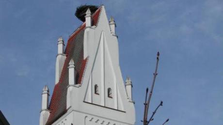 Der Kirchturm von Zusamzell prägt das Ortstbild. 