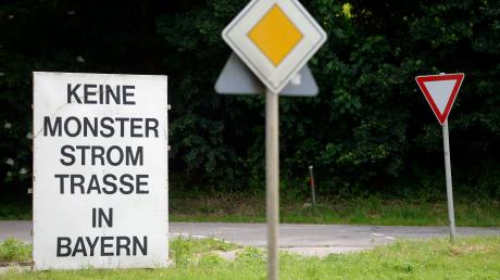 Anita Dieminger aus Ellgau kämpft gegen eine Stromtrasse in Niederbayern.