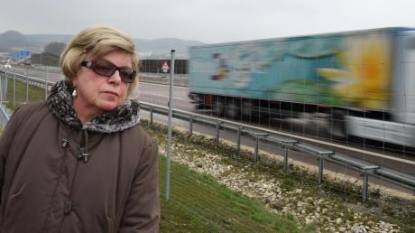 Wie lebt es sich an der Autobahn? Luise Wölzemüller wohnt in Vallried und berichtet von ihren Erfahrungen. 	 	