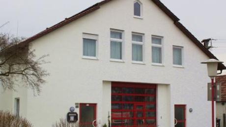 In mehr als 200 Arbeitsstunden erhielt das Feuerwehrgerätehaus einen neuen Anstrich. 	