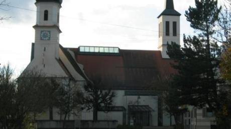 Die beiden Ellgauer Kirchen bilden ein harmonisches Ensemble.  	Archivfoto: Gumpp 