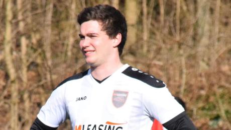 Lukas Drechsler, 23, zieht im Mittelfeld des TSV Neusäß die Fäden. Am Sonntag begegnet er seinem Bruder Max, 25, der beim SV Cosmos Aystetten spielt, auf dem Spielfeld. 