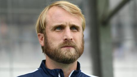 Trainer Daniel Bierofka will mit dem TSV 1860 München in die 3. Liga aufsteigen. Ob das klappt, entscheidet sich für den Meister der Regionalliga Bayern in zwei Spielen gegen den 1. FC Saarbrücken. 