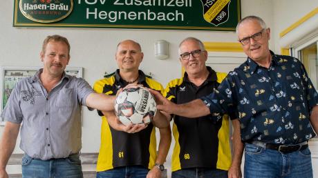 Die Vorsitzenden des TSV Zusamzell-Hegnenbach der vergangenen 32 Jahre: (von links) Helmut Glenk, Karl Tretter, Fritz Erhard und Herbert Kallenbach. 	
