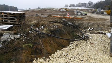Die Erschließungsarbeiten für das Baugebiet Steinhalde in Bonstetten laufen. Nun kommen Zweifel auf, ob Ratsmitglieder befangen sind. 
