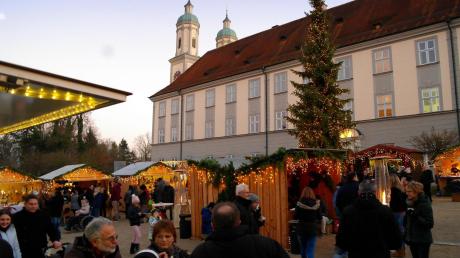 Der Advents- und Handwerksmarkt vor der prächtigen Kulisse der Klostergemäuer in Holzen ist am dritten und vierten Adventswochenende, 15. und 16. sowie am 22. und 23. Dezember.