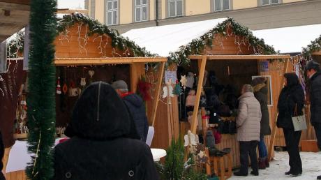Prächtige Kulisse, frostiges Winterwetter: ein perfektes erstes Marktwochenende in Kloster Holzen.
