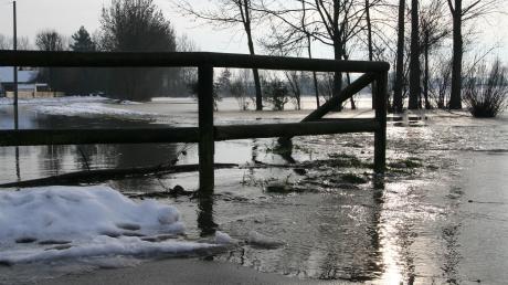 Vor einigen Jahren gab es eine Überschwemmung an der Schmutter zwischen Biberbach und Zollsiedlung.