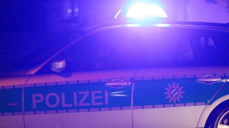 Ein jugendlicher Rollerfahrer ist in Horgau ohne Führerschein unterwegs und flüchtet. Doch die Polizei hat ihn schnell eingeholt.