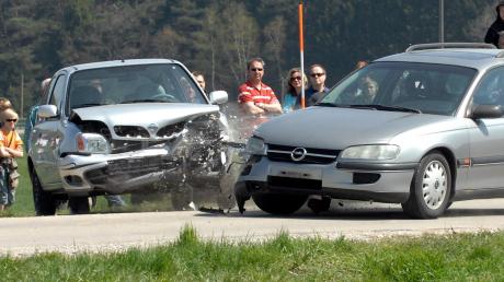 An der Kreuzung der ehemaligen B10 und der Kreisstraße zwischen Agawang und Adelsried östlich von Horgau gab es in den vergangenen drei Jahren insgesamt schwerere 17 Unfälle. 