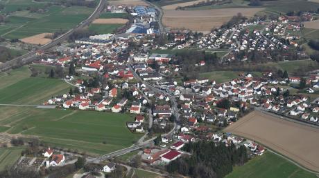 Wer das Rathaus in Gessertshausen nach dem Wahltag weiter führen wird, ist klar: Jürgen Mögele wurde erst 2016 zum Bürgermeister gewählt.