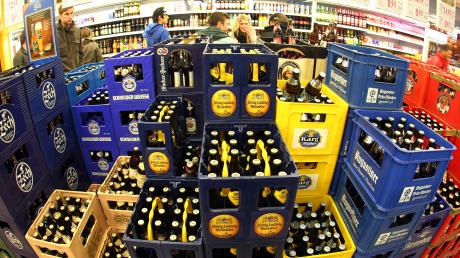 Das Amtsgericht Augsburg urteilt, wer nachts Alkohol an der Tankstelle erhält. Partygänger gehen leer aus