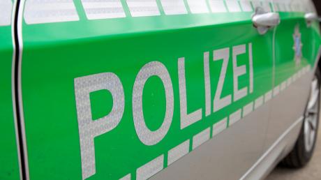 Mit einem mysteriösen Unfall hat es die Polizei in Gersthofen zu tun.
