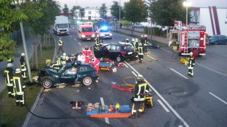 Der Unfall in Lechhausen beschäftigt weiterhin die Polizei. Bei dem Unfall vor zehn Tagen wurden vier Menschen schwer verletzt. 
