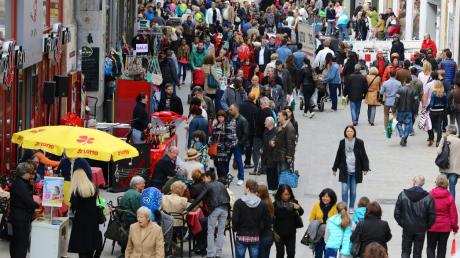 Am Marktsonntag werden bei schönem Wetter viele Besucher in der Innenstadt erwartet. 