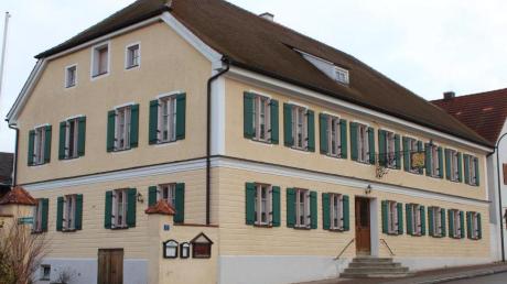 Im ersten Stock dieses Gebäudes in der Hauptstraße in Bergheim sollen acht bis zwölf unbegleitete minderjährige Flüchtlinge untergebracht werden. 