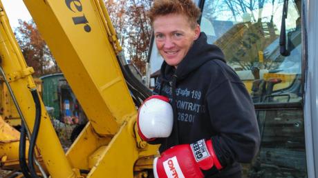 Tina Schüssler hat sich durchgeboxt. Sie kehrte nach einem Schlaganfall in den Sport zurück und wurde Weltmeisterin. Sie arbeit im Tiefbau-Betrieb ihrer Eltern.