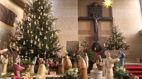 An Weihnachten gibt es viele besonders gestaltete Gottesdienste. Die Kirchen werden festlich geschmückt, die Krippen aufgebaut. Unser Foto zeigt die Kirche Heilig Geist in Hochzoll im Jahr 2015. 