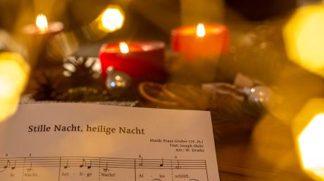 In Augsburg laden am Wochenende viele vorweihnachtliche Veranstaltungen ein. Aber es gibt nicht nur besinnliche Musik, auch rockige Konzerte, Lesungen und Ausstellungen finden statt.