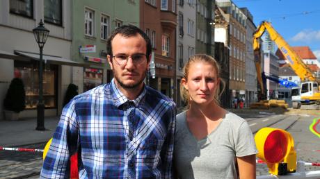 Andreas Gruber und Anna Mayr hatten durch den Brand in dem Haus in der Karolinenstraße alles verloren. Nun berichten sie, wie es danach für sie weiterging.