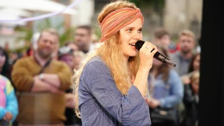 Mona-Lisa Schwarzmaier trat in der Casting-Show "Deutschland sucht den Superstar" auf. 