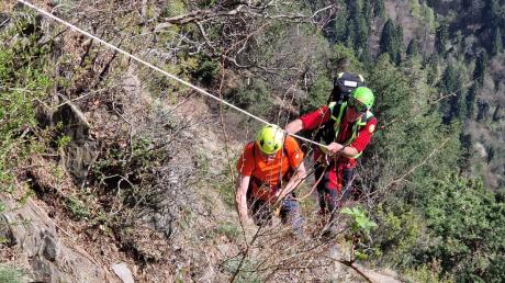 Ein 82-jähriger Wanderer aus Königsbrunn ist bei einem Ausflug mit seiner Frau in Südtirol tödlich verunglückt. Er war in den Abgrund gestürzt.