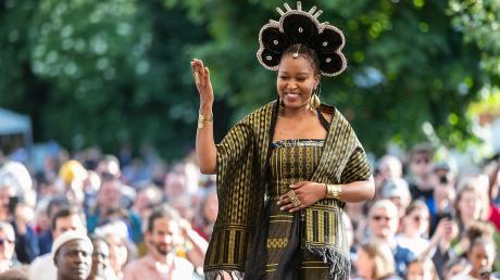 Die Modenschau (Foto von 2022) ist ein fester Programmpunkt des Africa Festivals in Würzburg – auch in diesem Jahr. 