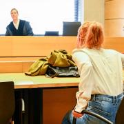 Weil sie mehrfach ohne Fahrschein gefahren war und ein Hausverbot ignoriert hatte, war eine zweifache Mutter am Amtsgericht Würzburg angeklagt.