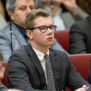 Der unterfränkische AfD-Landtagsabgeordnete Daniel Halemba reagiert auf die neue Vorwürfe der Staatsanwaltschaft  gegen ihn mit einer Strafanzeige gegen zwei Würzburger Ermittlungsbeamtinnen.