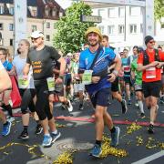 Über 3350 Läuferinnen und Läufer waren beim diesjährigen WVV Marathon in der Stadt Würzburg dabei.