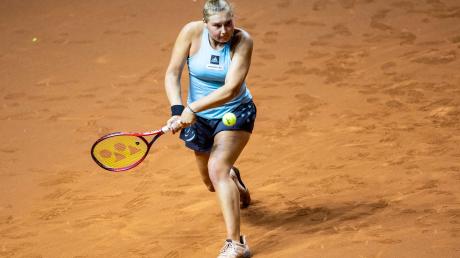 Die Tennisspielerin Nastasja Schunk in Aktion.