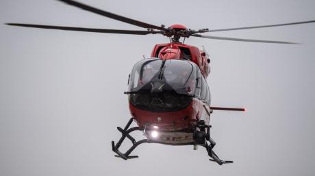 Mit Rettungshubschraubern mussten zwei Frauen nach einem Unfall im Markt Altomünster in Münchner Kliniken geflogen werden. 