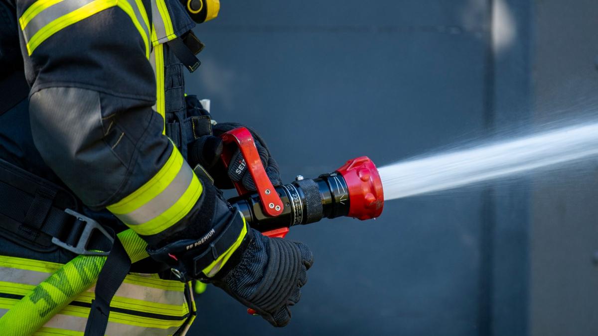 #Senden: Papiercontainer brennt: Polizei vermutet Brandstiftung