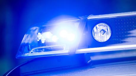 Die Polizei hat auf der A8 bei Elchingen einen Transporter gestoppt.
