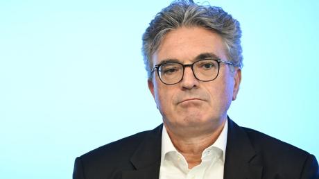 Ex-OB Dieter Salomon soll als neuer Normenkontrollratsvorsitzender für weniger Bürokratie in Baden-Württemberg sorgen.
