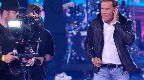 Juror Dieter Bohlen steht beim dem Finale der Castingshow "Deutschland sucht den Superstar" auf der Bühne.