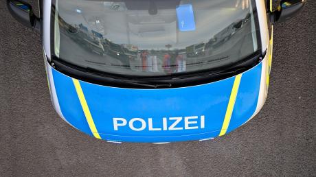 Die Landsberger Polizei meldet einen Unfall in Weil, bei dem ein Kradfahrer schwer verletzt wurde. 