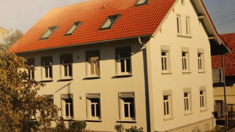 Das Haus in der Hauptstraße 3 in Villenbach wurde neu renoviert.