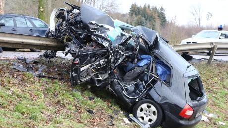 Bei einem Unfall auf der Staatsstraße 2035 nahe dem Pöttmeser Ortsteil Gundelsdorf starb im Januar 2016 ein 31-Jähriger. Der Verursacher des Unfalls muss nun ins Gefängnis.