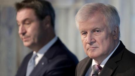 Kein Spaß: Ministerpräsident Markus Söder (li.) und CSU-Chef Horst Seehofer bei einer Pressekonferenz diese Woche nach der Sitzung des CSU-Vorstandes.  