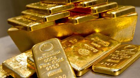 Beim Goldfinger-Modell wurden mit Goldhandel Steuern gespart. Nun muss die frühere Chefermittlerin im Augsburger Prozess weiter als Zeugin aussagen.