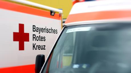 Bei Arbeiten mit einem Hubwagen hat sich ein 33-Jähriger am Montag in Aretsried am Fuß verletzt. 	