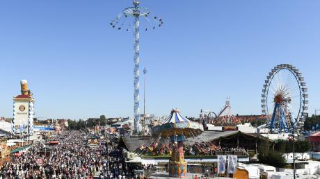 Blick auf das Münchner Oktoberfest. Zur Wiesn 2022 öffnet das größte Volksfest der Welt wieder seine Tore