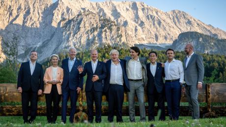 Die Idylle täuscht: Vor traumhaftem Panorama müssen die G7-Chefs harte Themen behandeln.