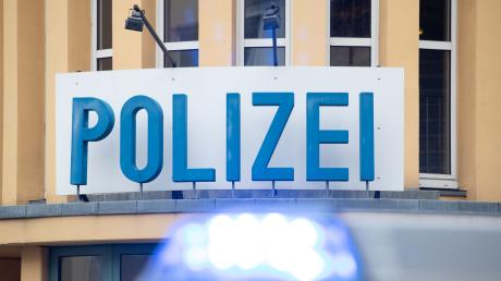 Unbekannte sind in ein Einfamilienhaus in Lichtenau eingebrochen.