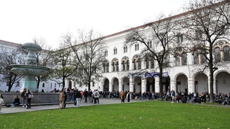 Das Hauptgebäude der LMU München, an der Michael Meyen seit 20 Jahren Professor am Institut für Kommunikationswissenschaft und Medienforschung ist.
